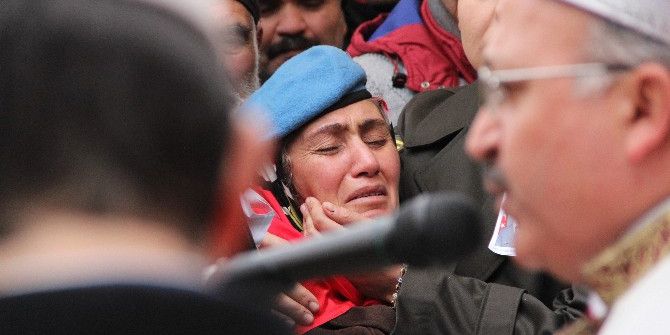 Şehit Oğullarını Komando Beresi Takıp Uğurladılar