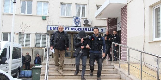 Kavgaya Karışınca Karakola Götürülen İranlının Üzerinden Uyuşturucu Çıktı