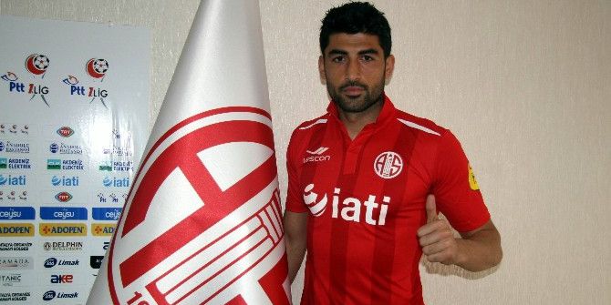 Antalyaspor’da Ahmet Aras’ın Sözleşmesi Fesih Edildi