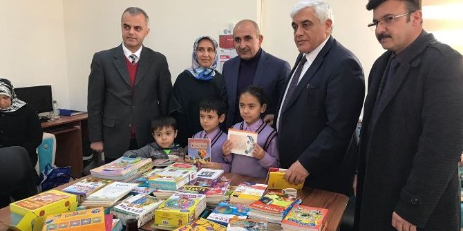 “Kütüphanesiz Okul, Kitap Okumayan Çocuk Kalmasın” Kampanyası