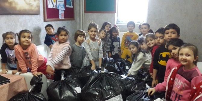 Minik Öğrencilerden Anlamlı Yardım