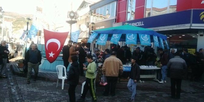 Cide’de Şehitler İçin Helva Dağıtıldı