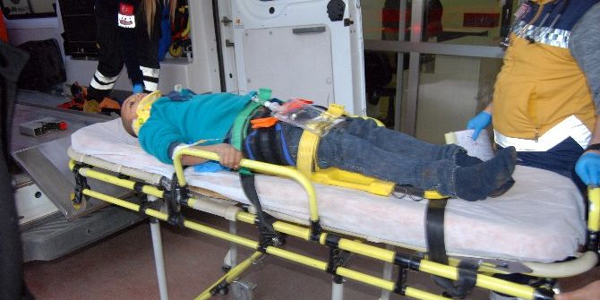 Traktörden Düşen Çocuk Yaralandı