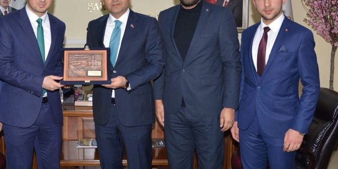 Üniversite Ve Lise Öğrenci Konsey Başkanlarından Vali İle Belediye Başkanına Ziyaret