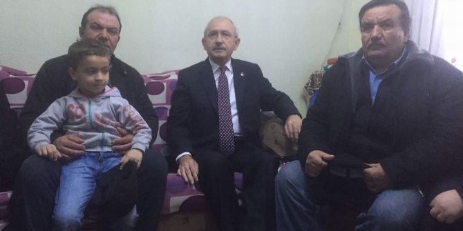 Kılıçdaroğlu, Afyonkarahisar’da Şehit Ailesini Ziyaret Etti