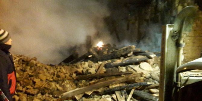 Ahşap Ev Yangında Kül Oldu