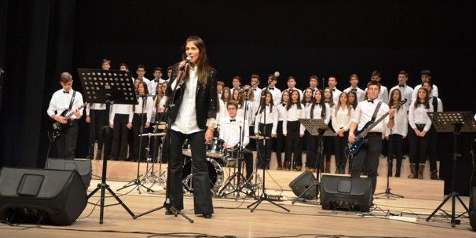 Barış Manço Şarkılarla Anıldı