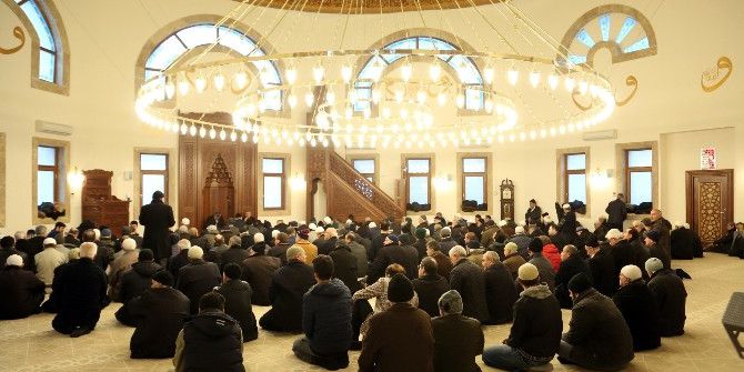 Küçükçekmece Cumhuriyet Mahallesi Mevlana Camii Açıldı
