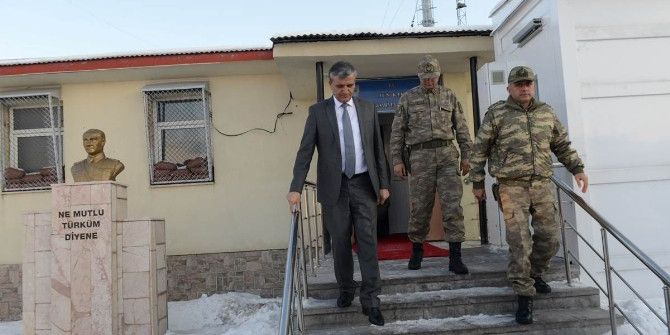 Vali Özefe, Jandarma Karakollarını Ziyaret Etti