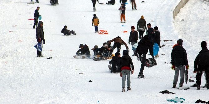 Çocukların Kayak Keyfi