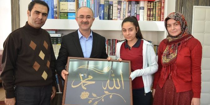 Yenilebilir Sanatlar Projesi Ekibi Başkan Gülcüoğlu’nu Ziyaret Etti