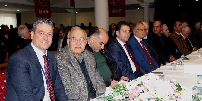 Mhp İskenderun’da Başkan Bozkurt Güven Tazeledi