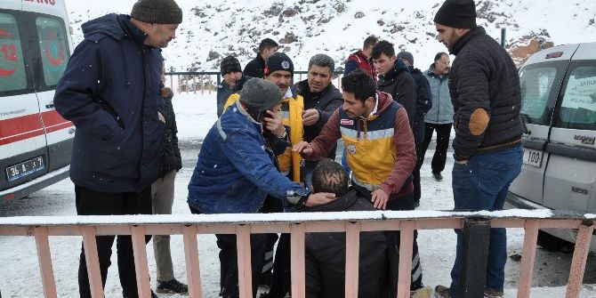 Kars’ta Trafik Kazası: 2 Yaralı