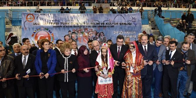 Uluslararası Bilim Ve Kültür Şenliğinde Görkemli Açılış