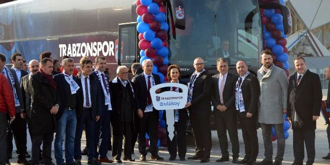 Trabzonspor, Fenerbahçe Maçı Öncesi Yeni Otobüsüne Kavuştu