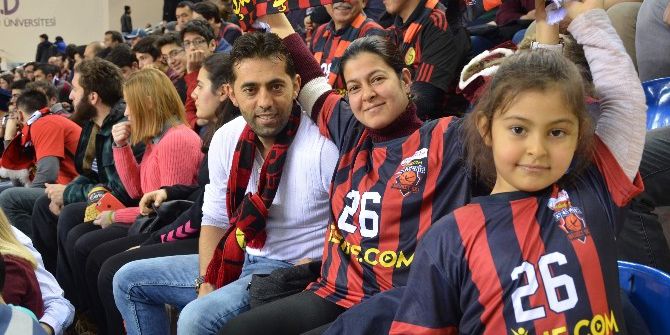 Eskişehir Basket, Maç Gelirini Şehit Ailelerine Bağışladı