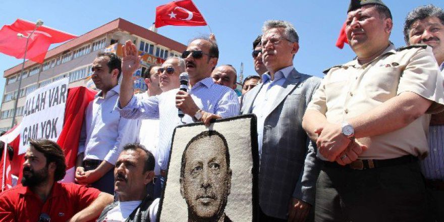 Yozgat’ta Demokrasiye Sahip Çıkma Mitingi Düzenlendi