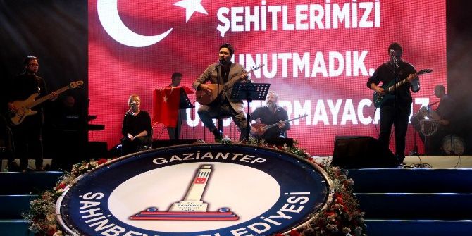 Gaziantep’te Uğur Işılak’lı Kurtuluş Coşkusu