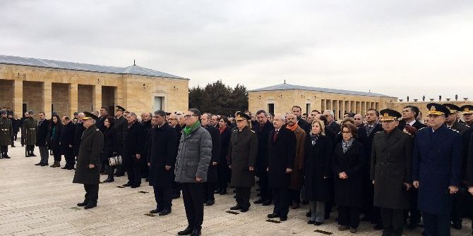 2. Cumhurbaşkanı İsmet İnönü Mezarı Başında Anıldı