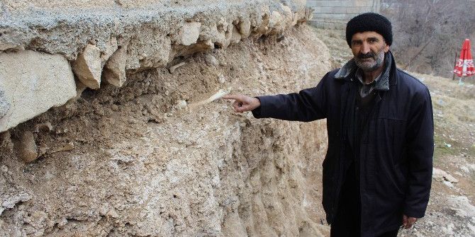 Türbedeki İskelet Gün Yüzüne Çıktı