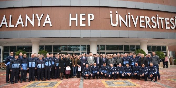 Alanya Zabıtasına Kişisel Gelişim Ve İletişim Sertifikası