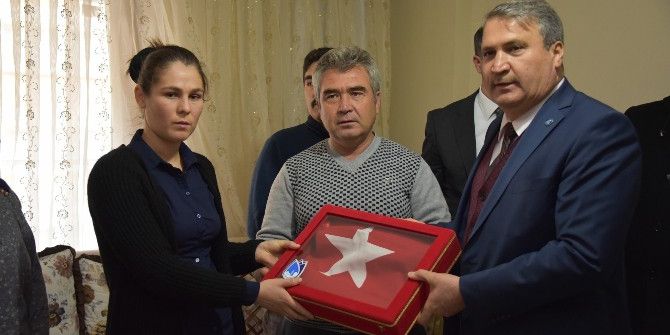 Başkan Çerçi Şehit Ailesini Yalnız Bırakmadı