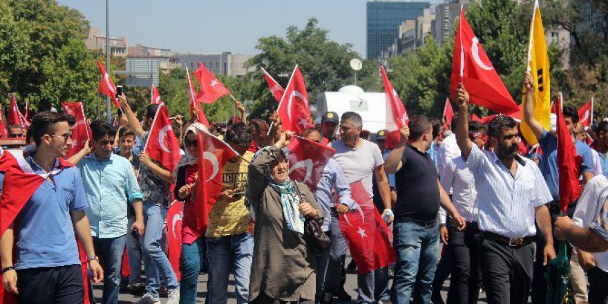 Başkent Sokaklarında Mehter Marşı Sesleri