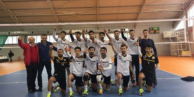 İnönü Üniversitesi Voleybol Takımı 1.lige Yükseldi
