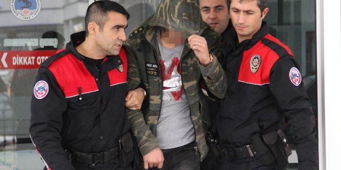 Mağazadan Kazak Çalıp Kaçınca Polisin Takibi Sonucu Yakalandı