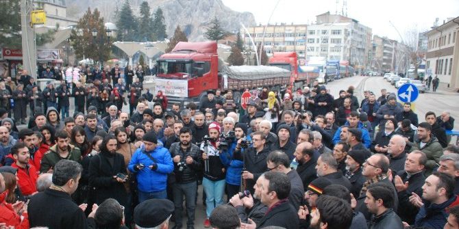 Tokat’tan Halep’e 11 Tır Yardım Malzemesi Gönderildi