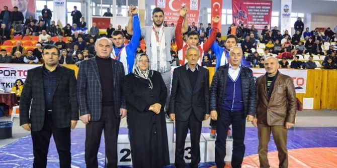 7. Uluslararası Hüseyin Akbaş Güreş Turnuvası’nda Türkiye Şampiyon Oldu