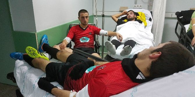 Amatör Maçtaki Kavgada 4 Futbolcu Hastanelik Oldu