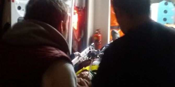 Başına Buz Kütlesi Düşen Suriyeli Çocuk Ağır Yaralandı