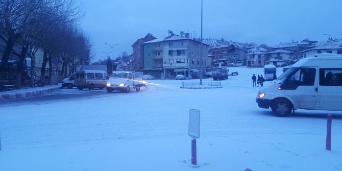 Pazarlar’a Yılın İlk Karı Yağdı