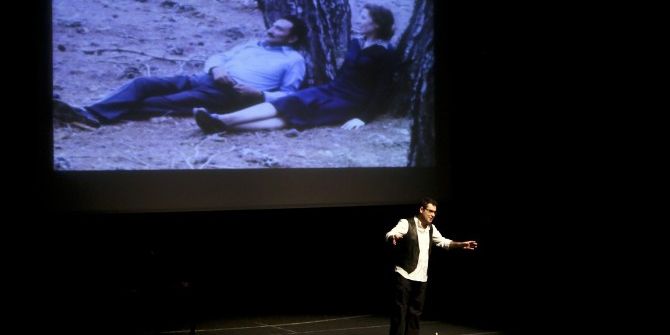 Enver Aysever’den İnteraktif Gösteri