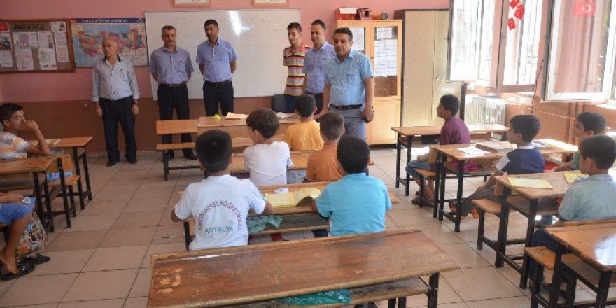 İyilik-der’den Yaz Okulu Etkinliği