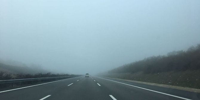 Bursa’da Sis Nedeniyle Göz Gözü Görmüyor