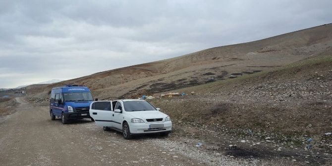 İhbar Edilen Araçta Tabanca Ve Mermiler Ele Geçirildi