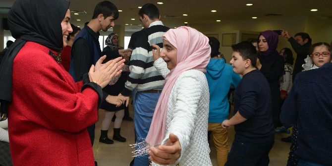 "Özel Çocuklar" Gönüllerde Taht Kurdu