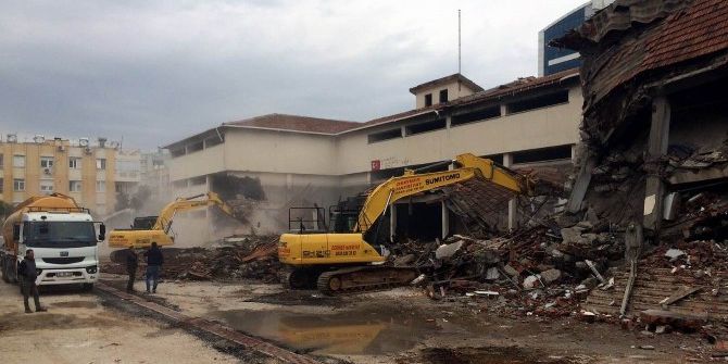 Eski Tekel Deposu Yıkılıyor