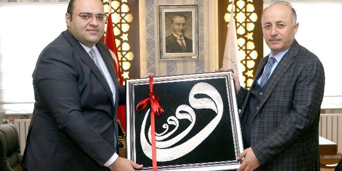 Aziziye Belediyesi’nin Kentsel Dönüşüm Projeleri Vali Azizoğlu’ndan Tam Not Aldı