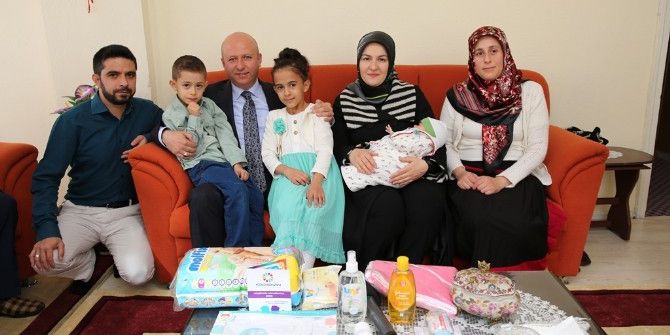 “Hoş Geldin Bebek" Seti İçin İhale Yapıldı