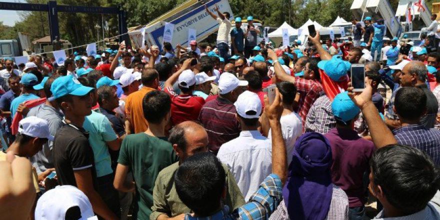 Eyyübiye Belediyesi’nden Darbe Girişimini Araçlarla Önleme Girişimi