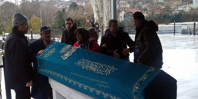 Yanında Çalıştığı İş Adamının Oğlu Tarafından Öldürülen Şoför, Son Yolculuğuna Uğurlandı