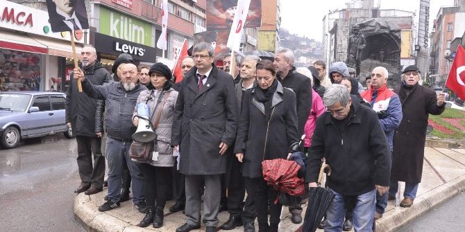 Add’den Atatürk Heykeli Eleştirisi