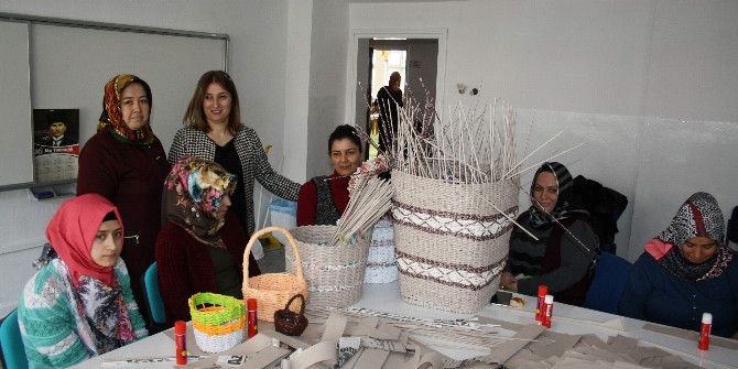 Yozgat Halk Eğitimi Merkezi 3 Bin 285 Kursiyere Eğitim Veriyor