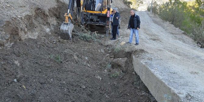Büyükşehir, Manavgat Mahalle Yollarını Asfaltlıyor