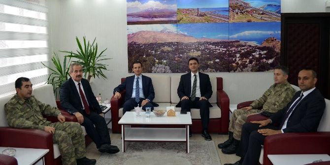 Adilcevaz Kaymakamı Arif Karaman Görevine Başladı