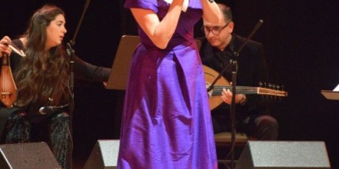 Melihat Gülses Kulakların Pasını Sildi