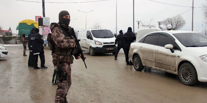 Bolu’da Asayiş Uygulamasına Polis Özel Harekat Timi Katıldı